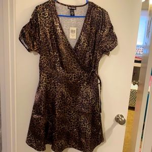 Hot Topic Leopard Wrap dress